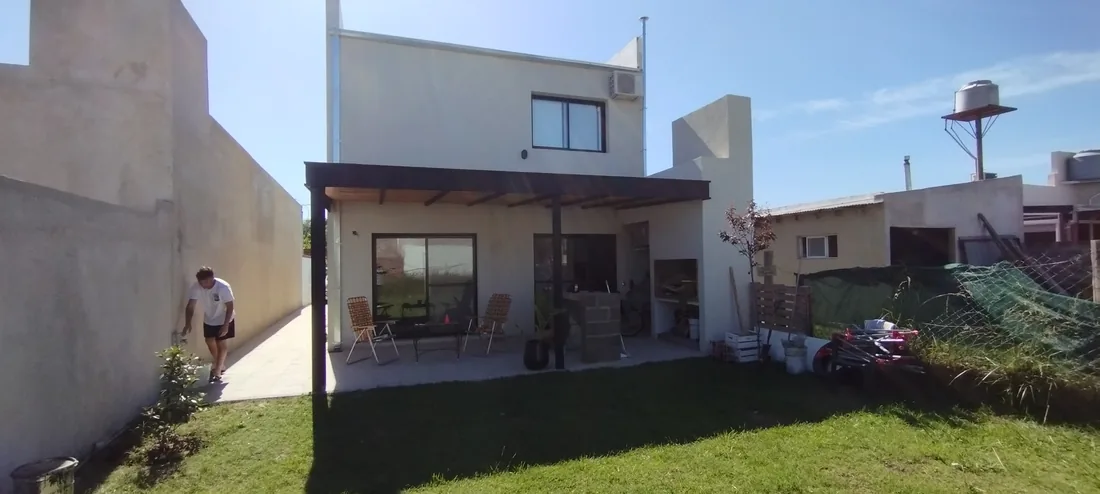 Ambiente campestre con pérgola