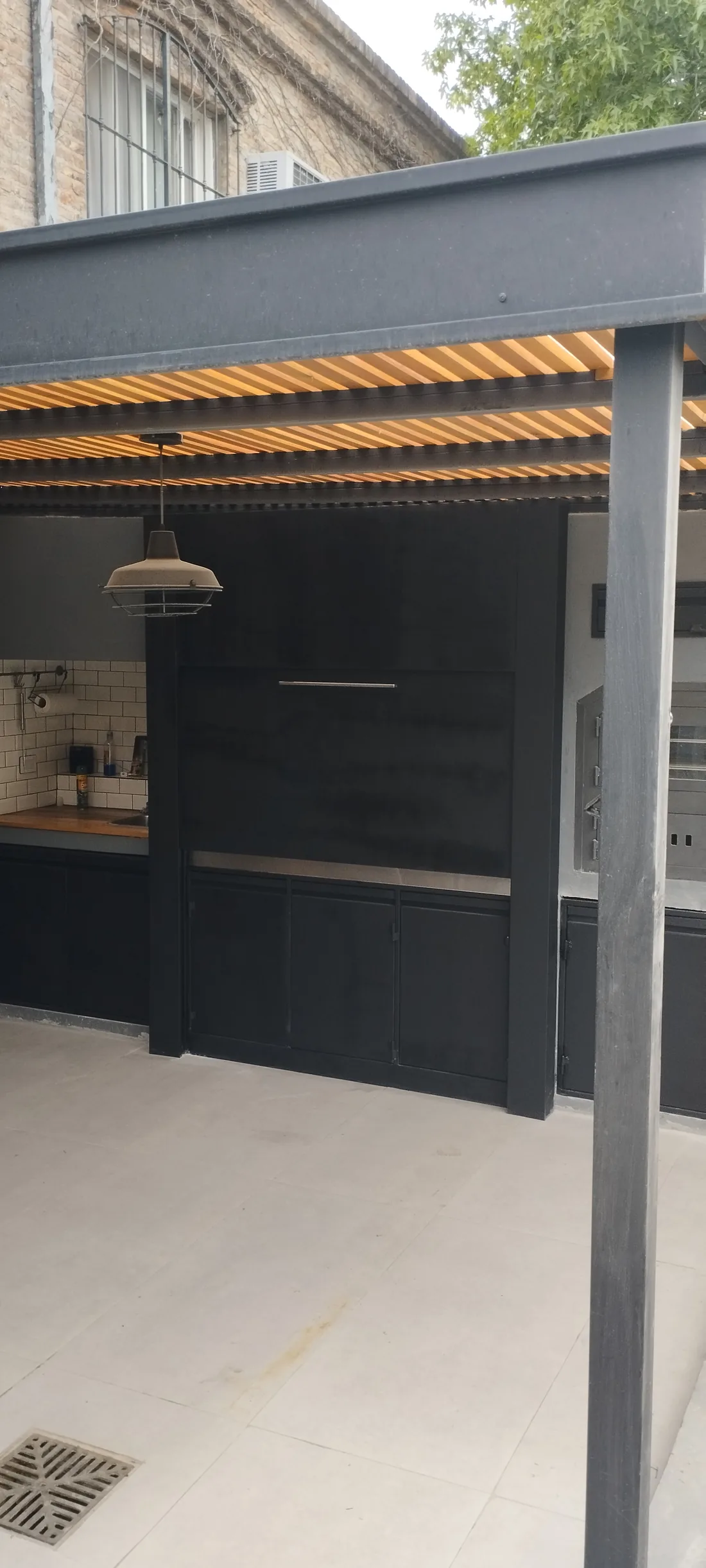 Pérgola WPC para patio cubierto